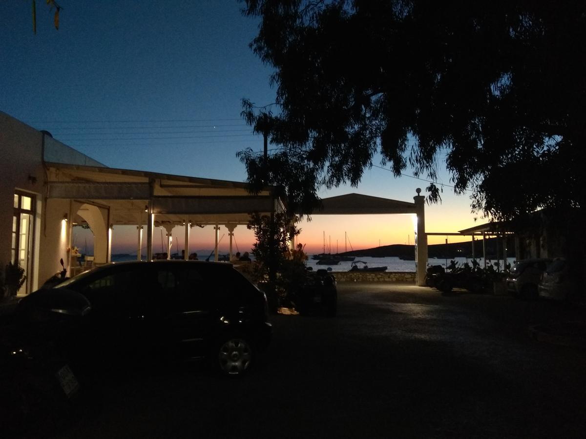 Camping Koula パロス島 エクステリア 写真